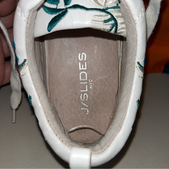 J/Slides Sneakers Women's 6.5 M Floral Embroidered White fux Leather Shoes Rare - Picture 7 of 9